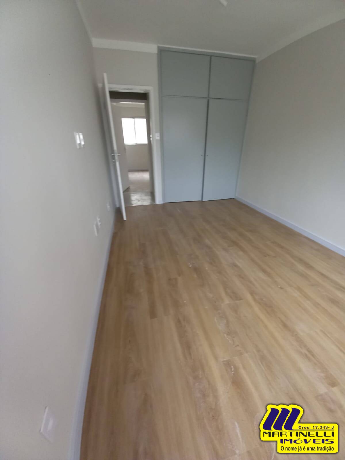 Apartamento à venda com 2 quartos, 100m² - Foto 3