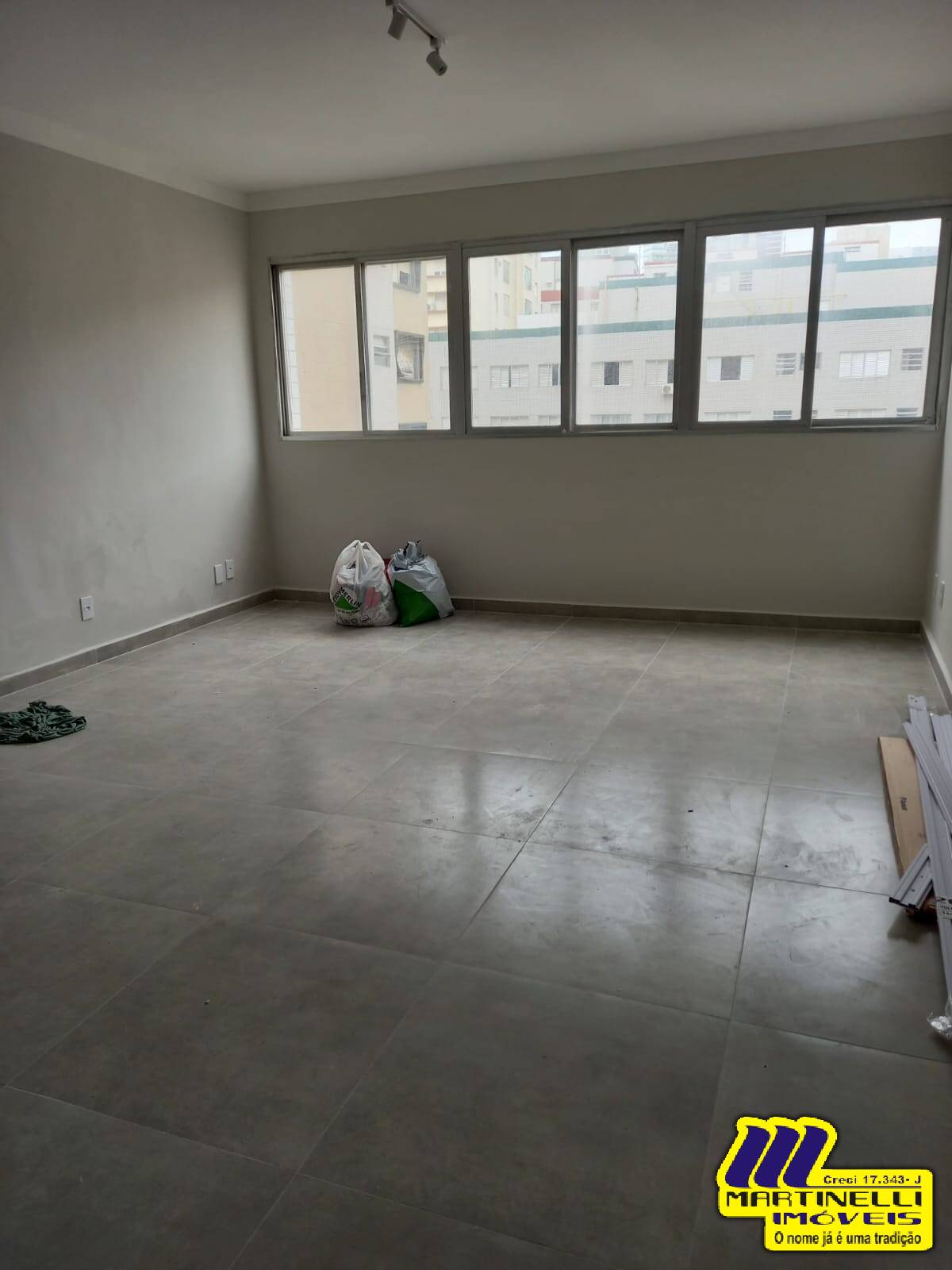 Apartamento à venda com 2 quartos, 100m² - Foto 4